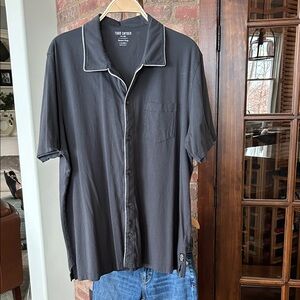 Todd Snyder Men's Charcoal Button Up Shirt